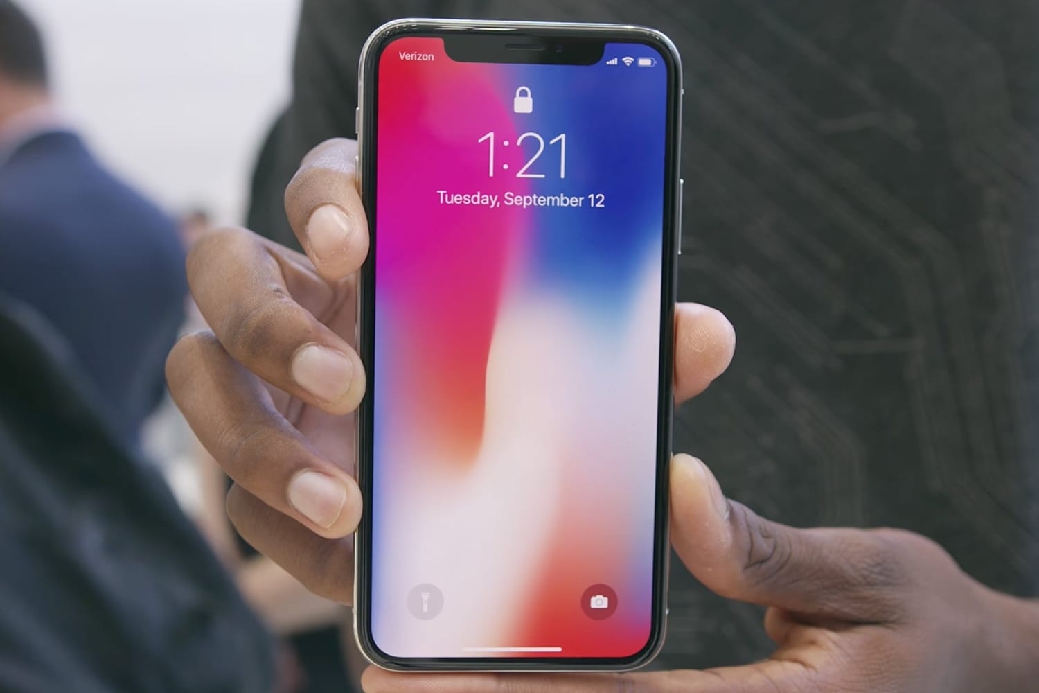 Apple-iPhone-X-1-4.jpg